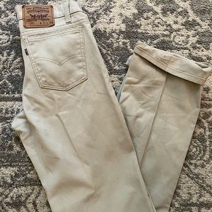 Levi Tan Jeans